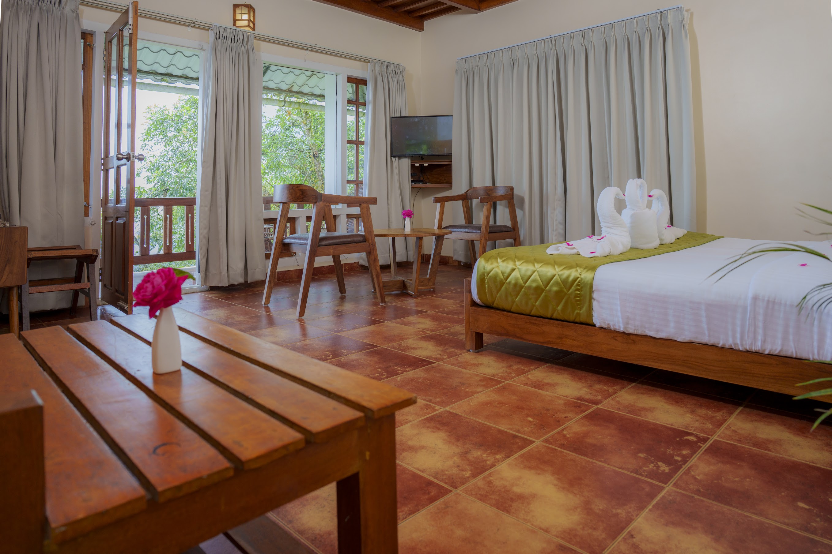 Superior Room with Balcony Image 14