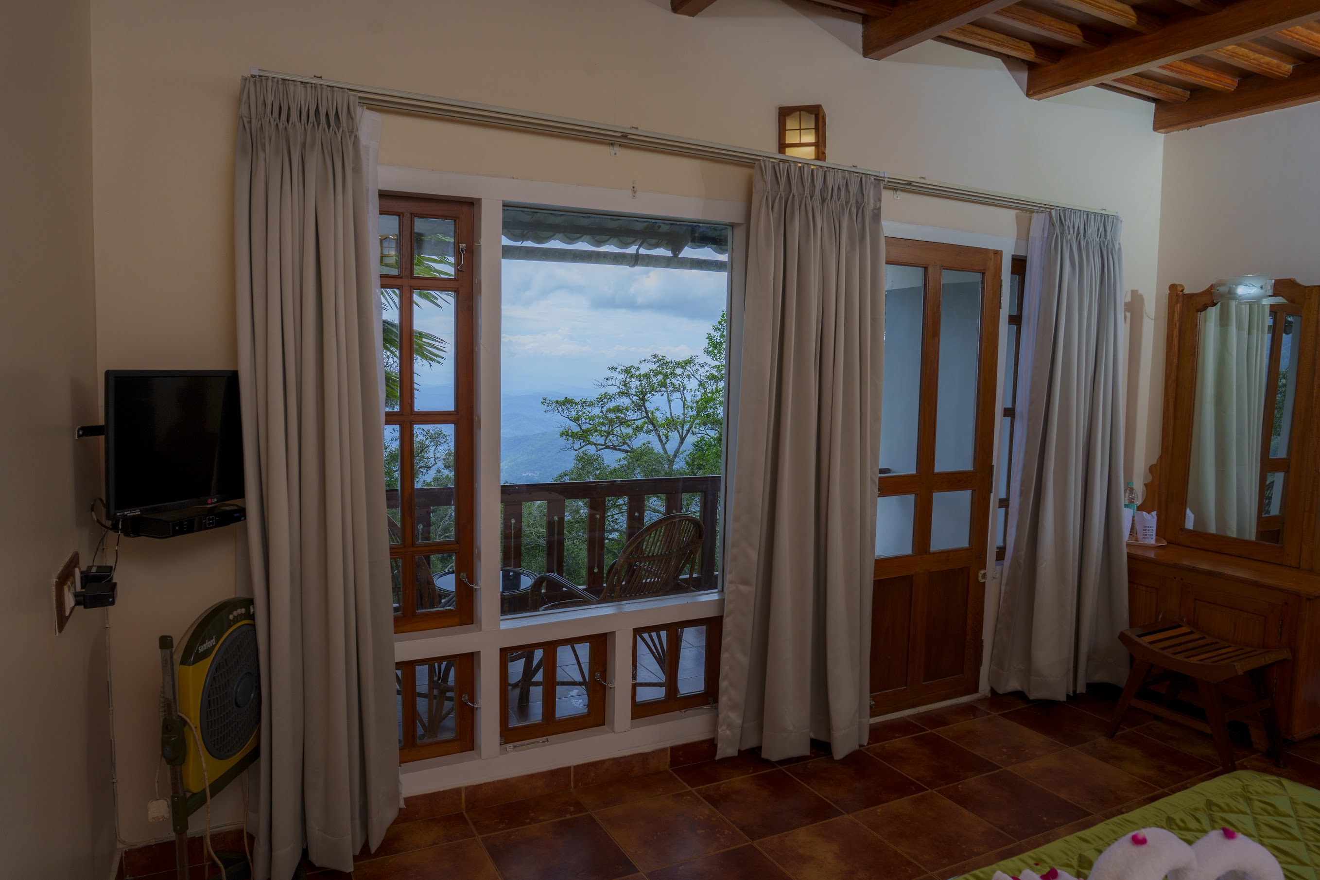 Superior Room with Balcony Image 23