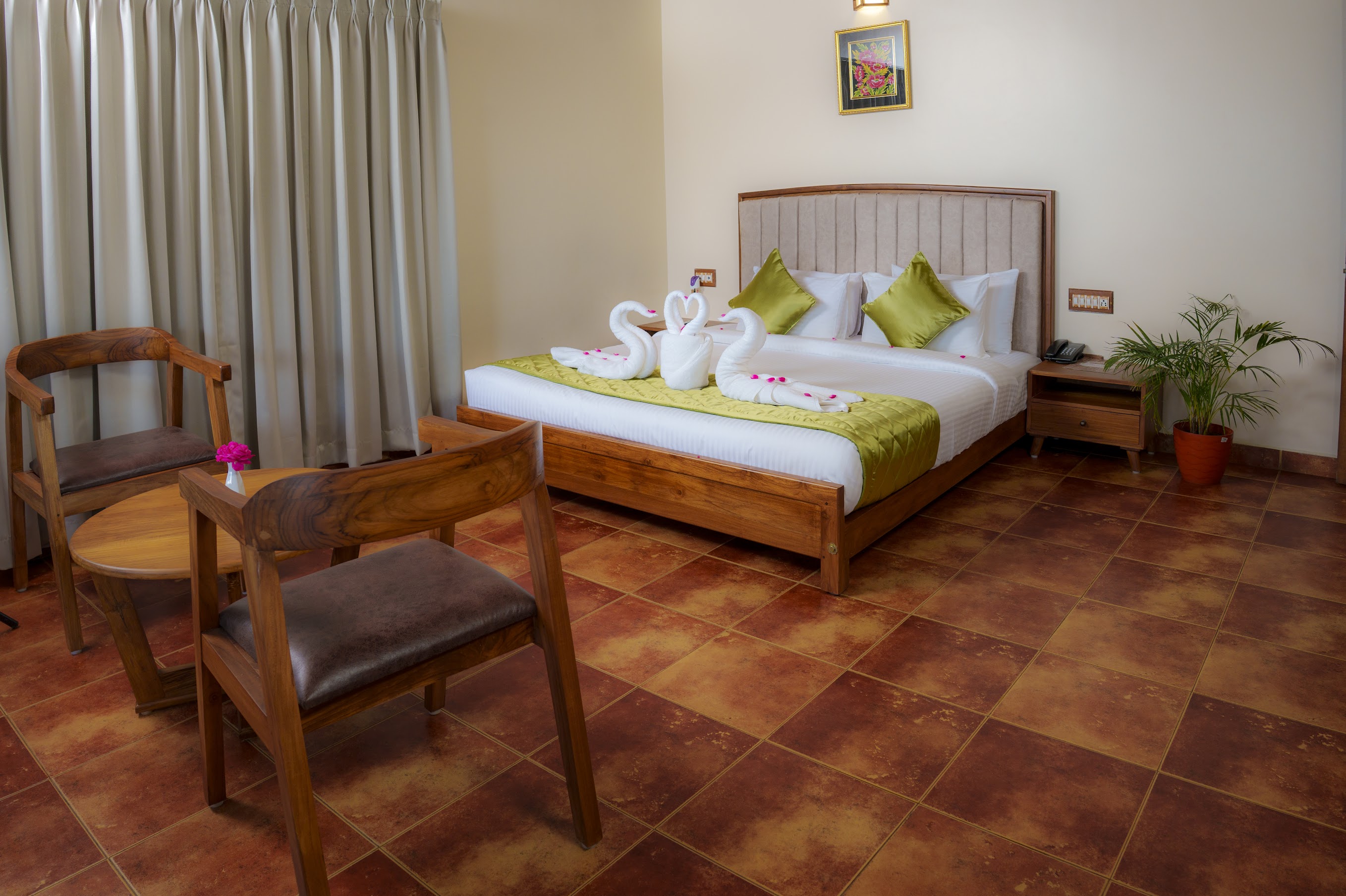 Superior Room with Balcony Image 6